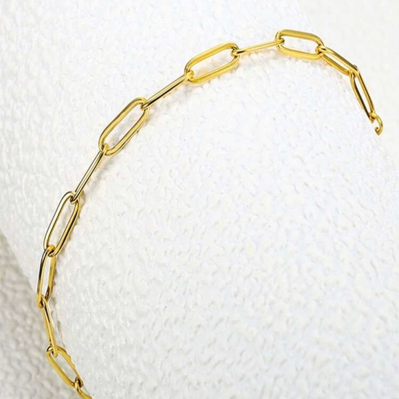 “Evelyn” Paperclip Chain Bracelet - Picture 3 of 3
